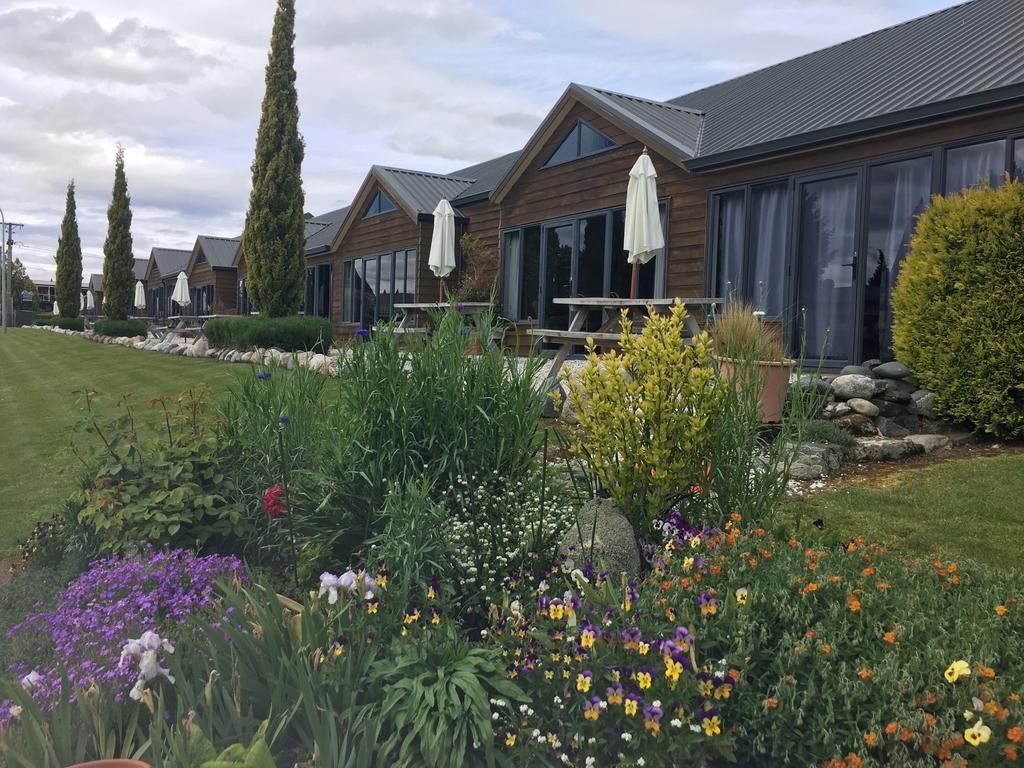 Lakefront Lodge Te Anau Exterior photo